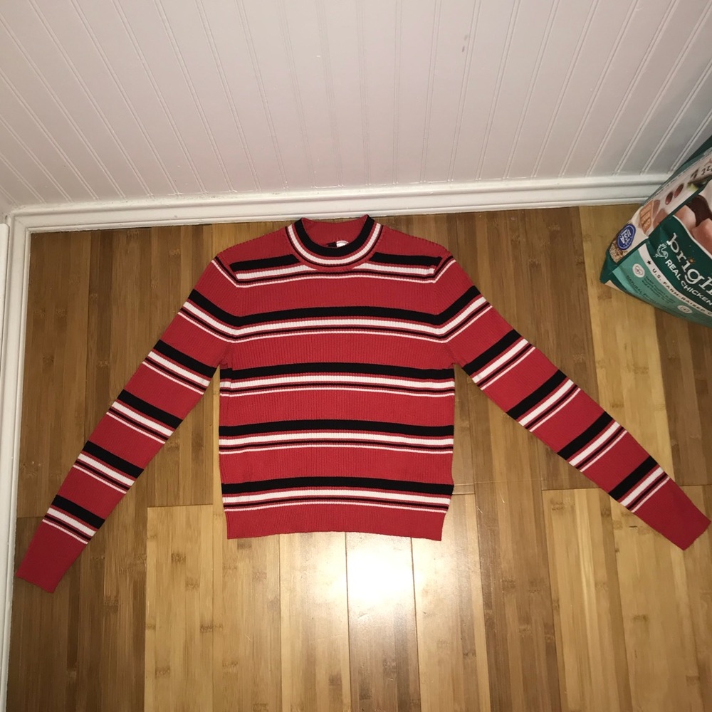 cropped long sleeve shirt